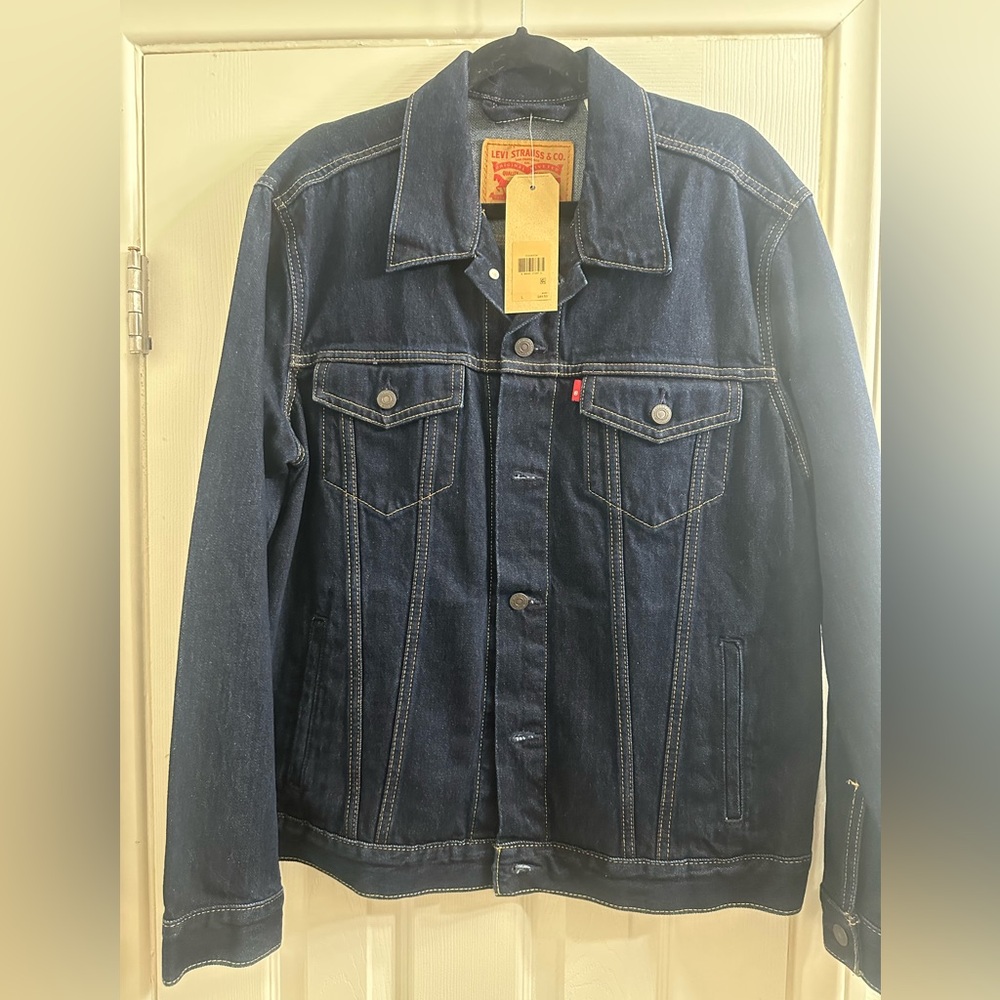 Levi’s denim jacket key men’s Large